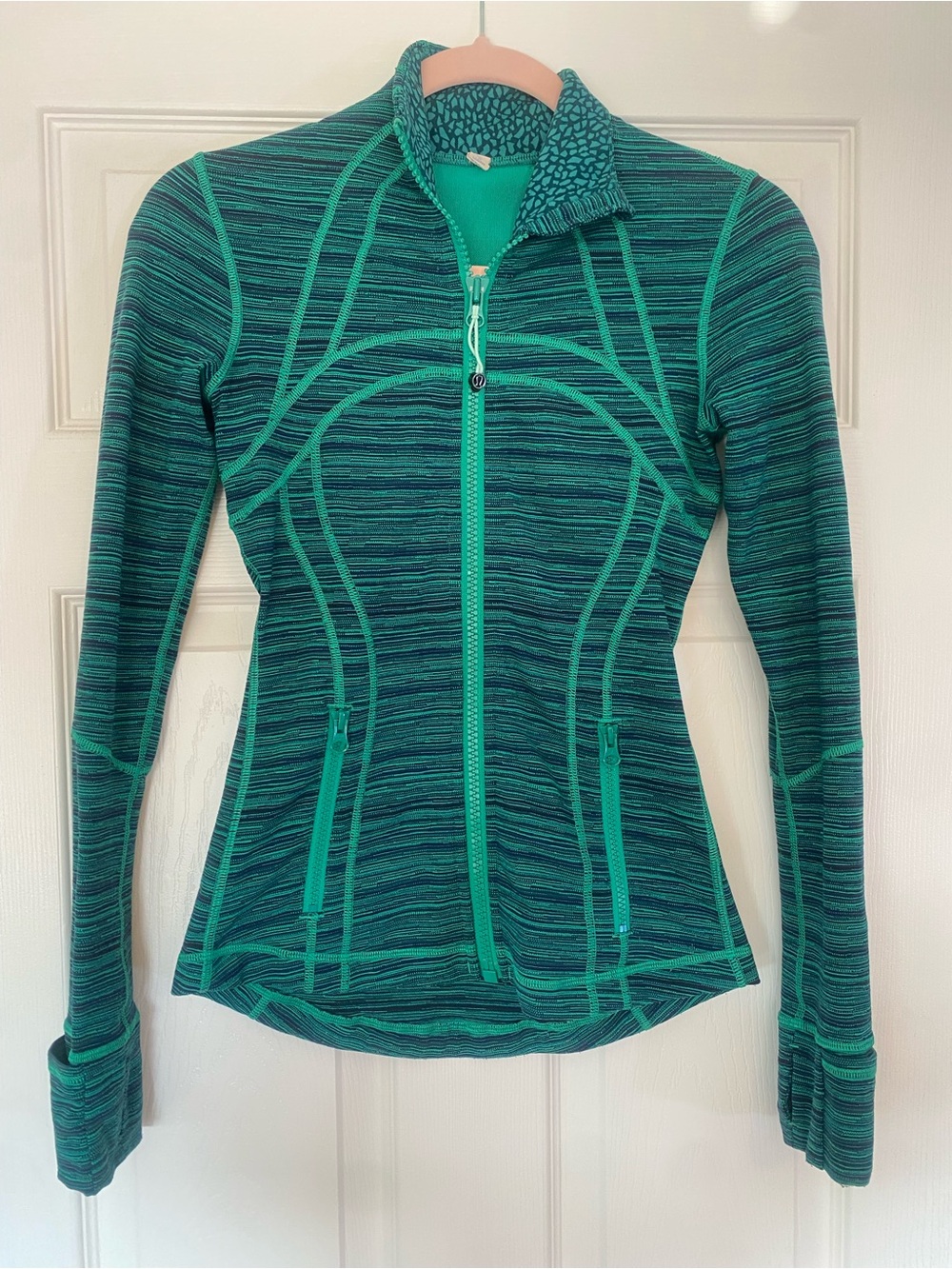 Lululemon Define Jacket — Size 2 — Cyber Jungle Hero Blue